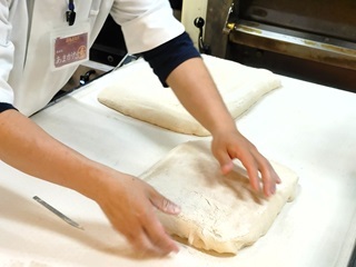 パン製造スタッフ【正社員】／株式会社満寿屋商店