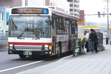 7038400